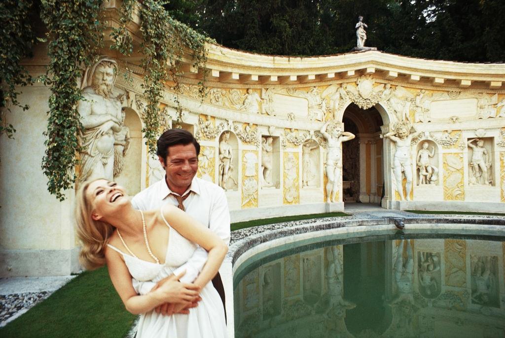 #9 Faye Dunaway and Marcello Mastroianni at the Villa Barbaro, 1968