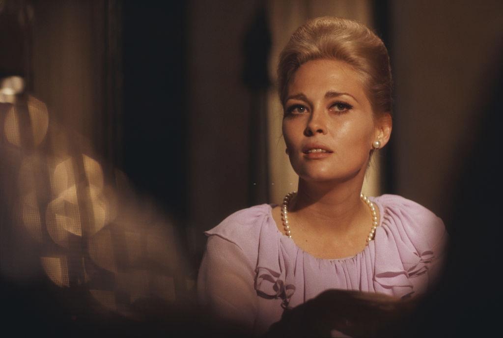 #53 Faye Dunaway, 1969