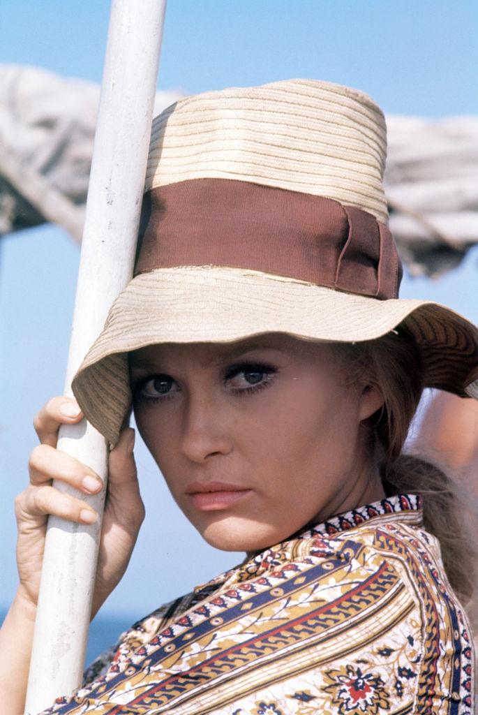 #57 Faye Dunaway during the filming of ‘The Extraordinary Seaman’, 1969