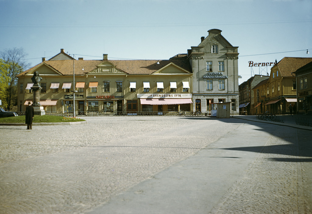 #40 The Main Square in Alingsås, 1948