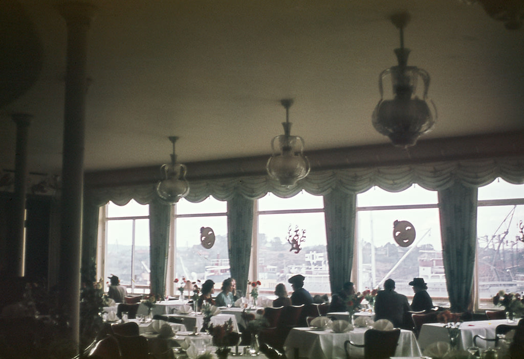 #30 Henriksberg Restaurant, also called the Lind House, at Stigbergsliden in Gothenburg, 1944