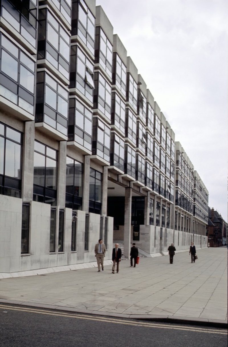#66 Deans Court and Cumberland House (the offices of the Manchester Education Committee) on Crown Square, 1976