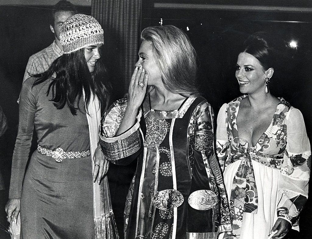 #1 Ali MacGraw with Dyan Cannon and Natalie Wood, 1970.