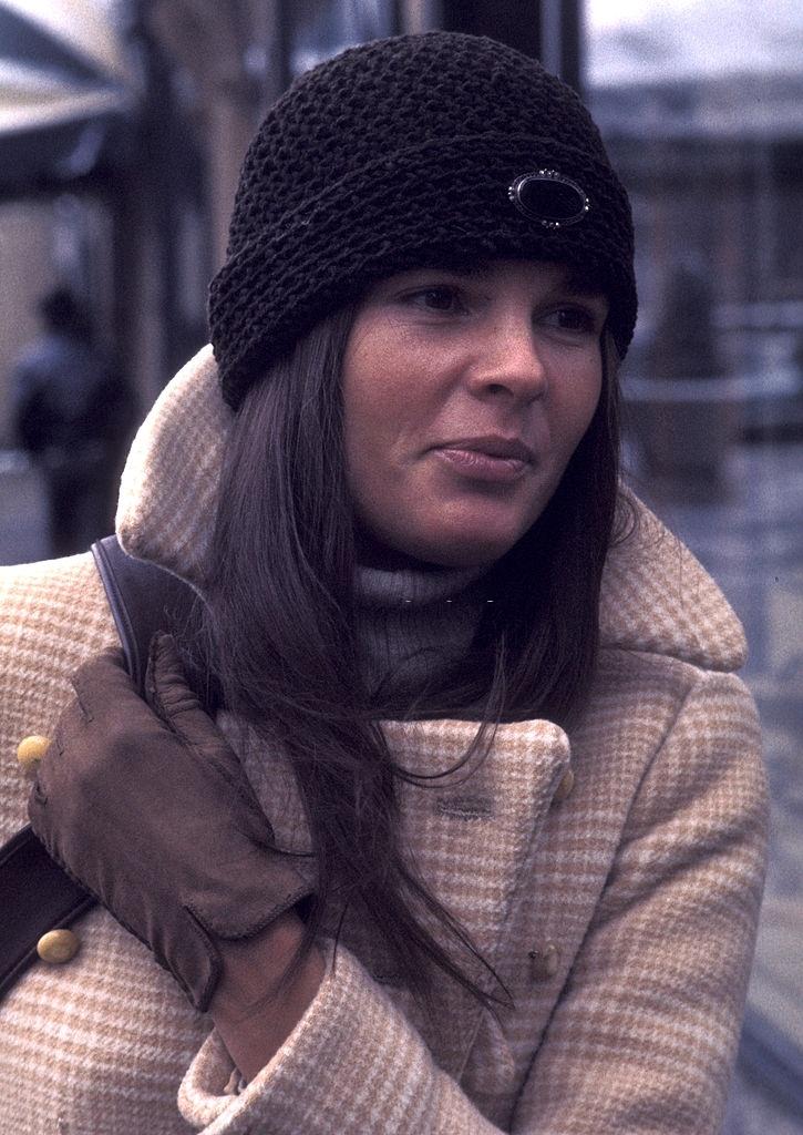 #31 Ali MacGraw at the Sherry Netherlands Hotel, 1971.