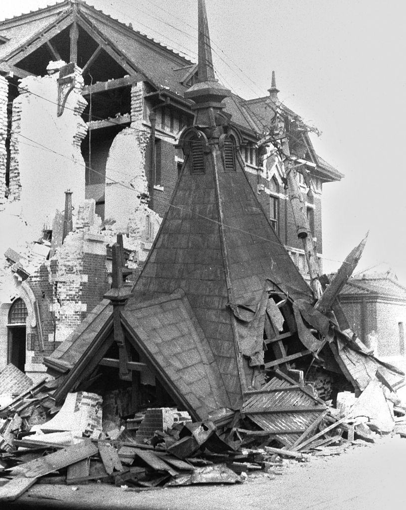 #33 A roof of a building was blown by the Great Kanto Earthquake at Tsukiji area in September 1923.