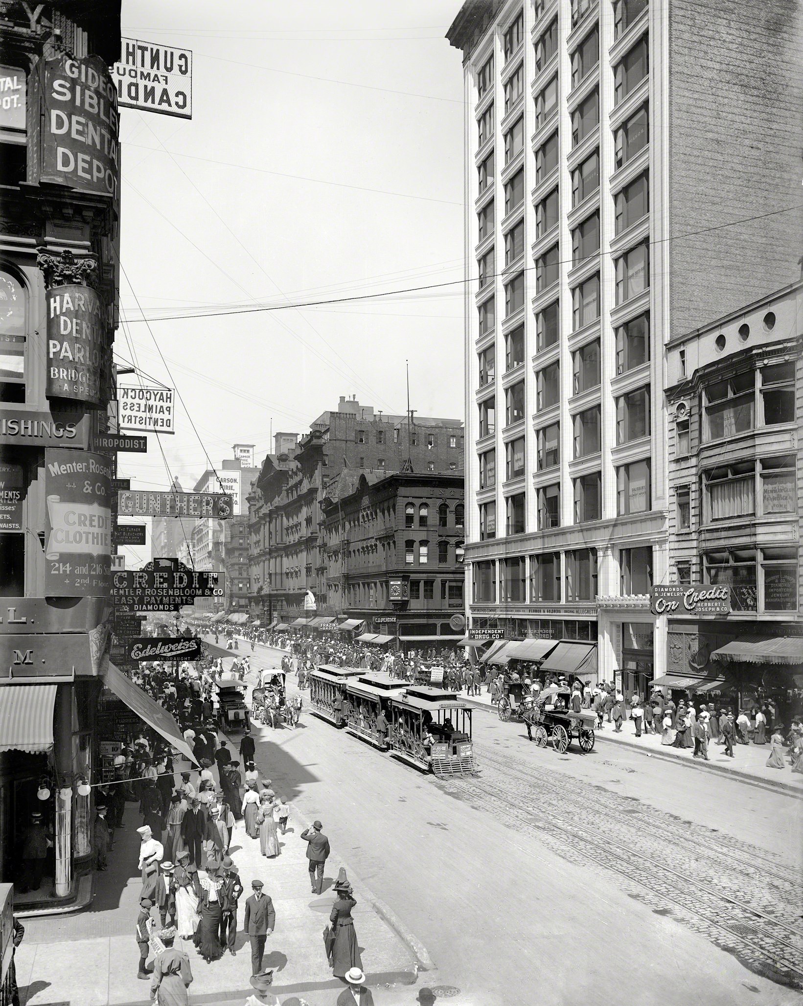 #6 State Street looking toward Adams, Chicago, 1905