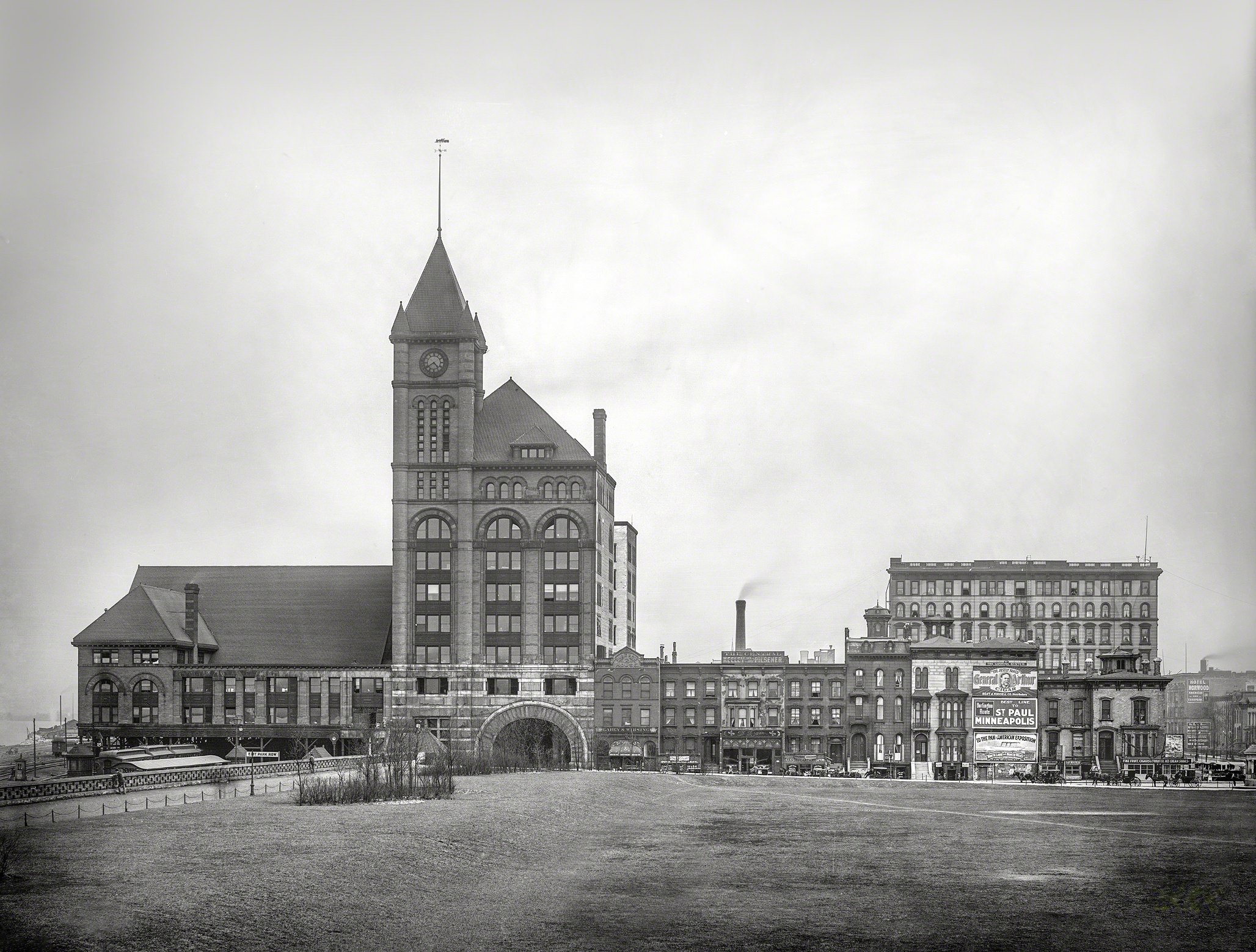 #4 Illinois Central Depot, 12th Street and Park Row, Chicago, 1901