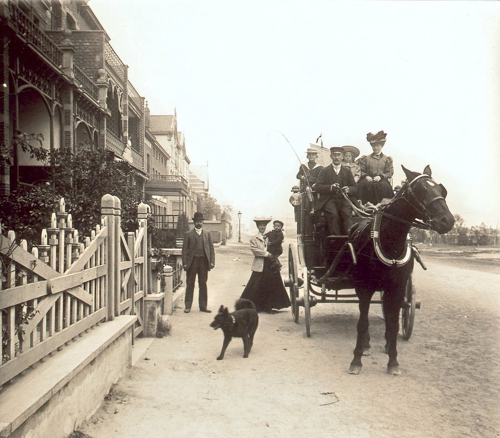 #4 Belgian people on horse wagon in 1907