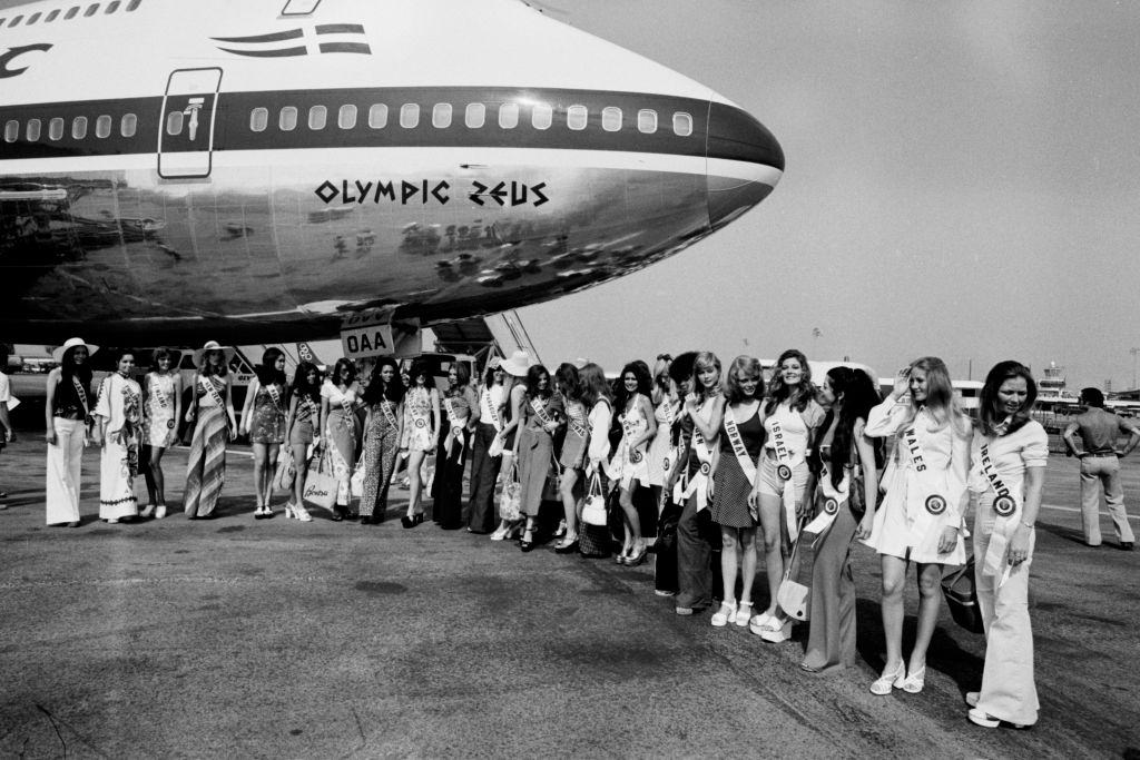 #38 Participants in the Miss Universe competition at their arrivals from Athens airport on July 16, 1973, Greece.