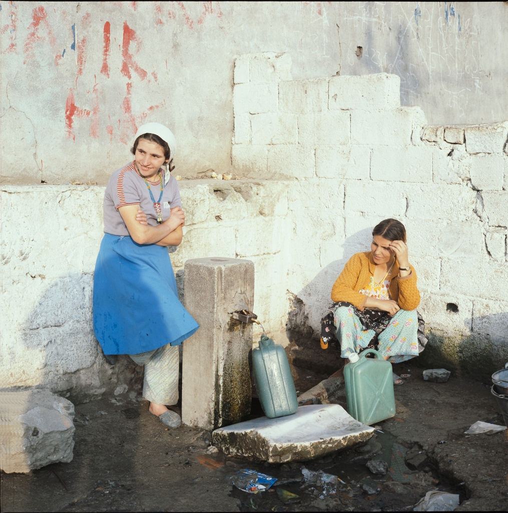#25 Women fetching water, Istanbul, 1976