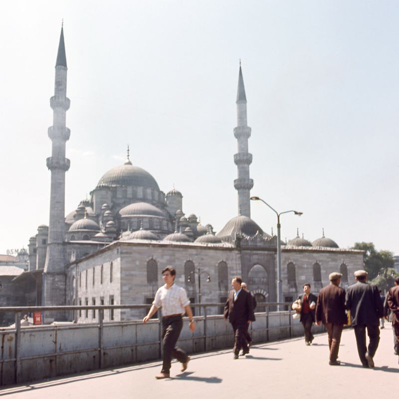 #47 The New Mosque, Eminönü, Istanbul, 1970s