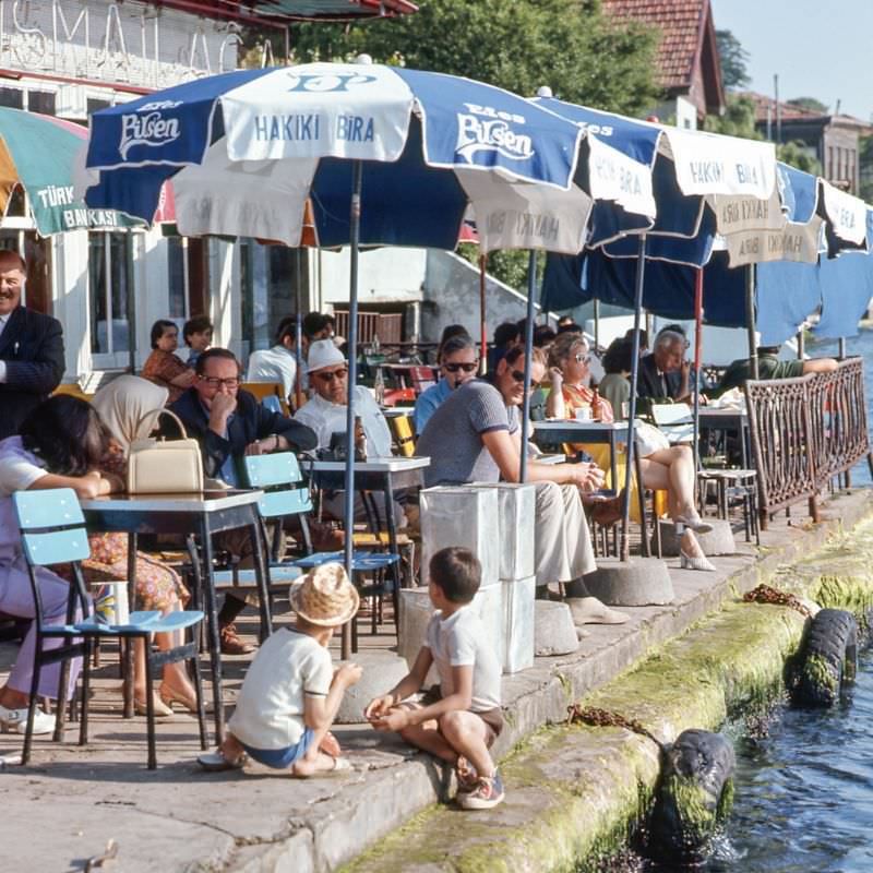 #67 A tea shop at the coast of Istanbul, 1970s