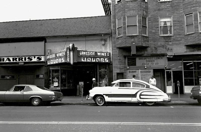 #43 Lakeside Liquors, Mission district, San Francisco, 1974