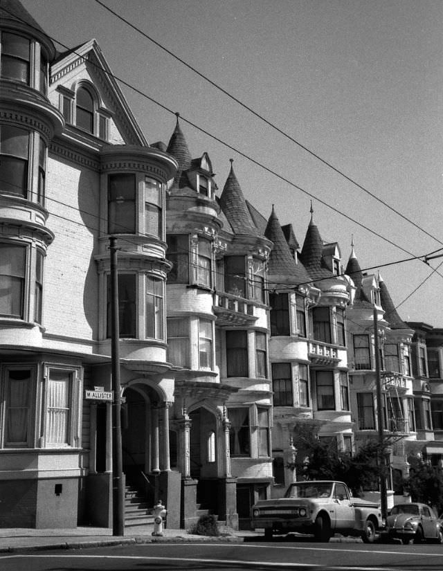 #93 1300 block McAllister Street, Western Addition, San Francisco, 1976