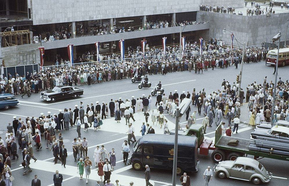 #37 Waiting at traffic lights