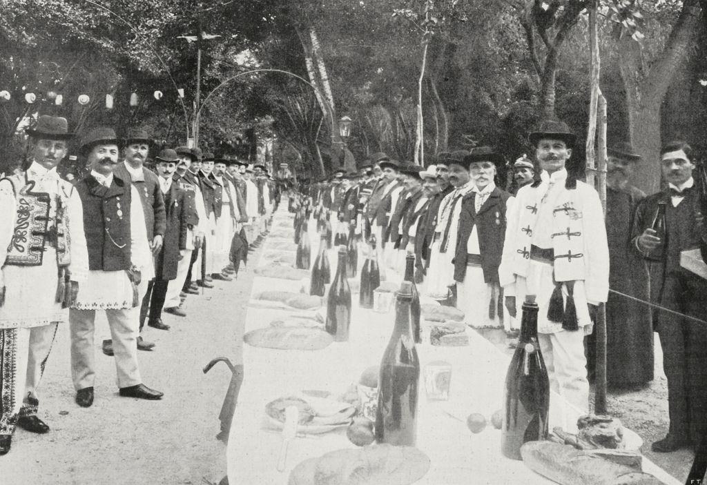 #9 Romanian mayors’ banquet in Cismigiu park, jubilee celebrations in Bucharest, 1960.