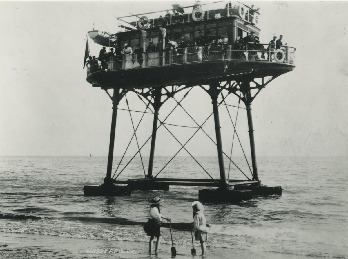 Daddy Long-Legs Railway Of Brighton: A Weird But Interesting Seaside Electric Train Invented In 1896