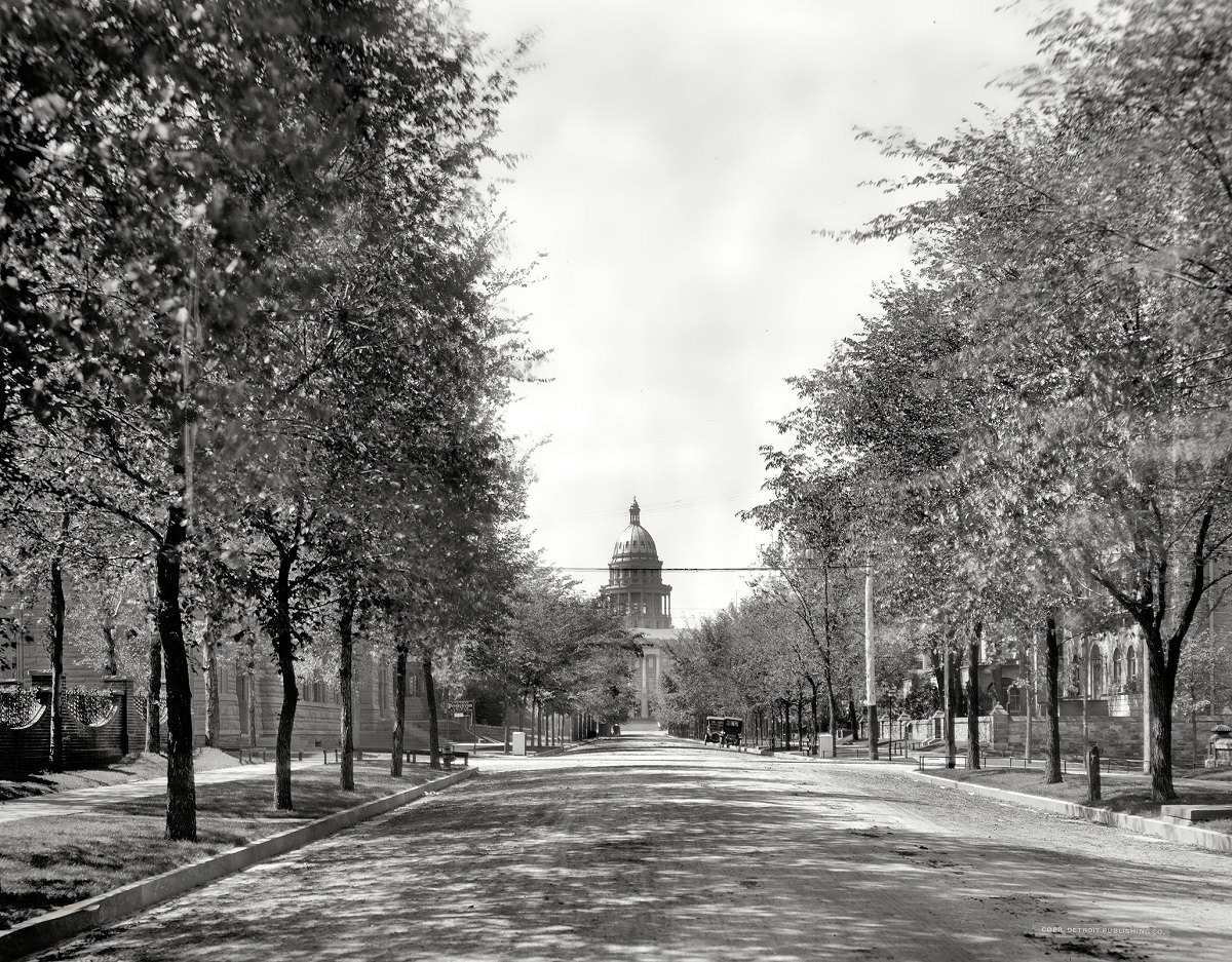 #13 Sherman Avenue and Colorado statehouse, Denver, 1908