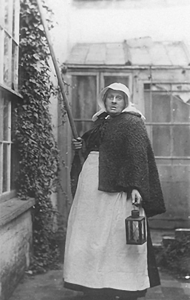 Before The Alarm Clocks, Knocker-Ups Were Hired To Wake People Up In Industrial Britain Weird
