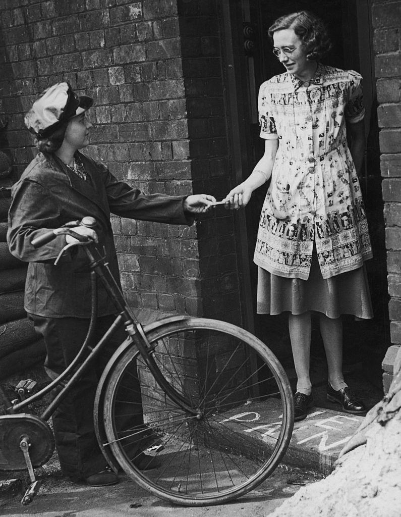 Before The Alarm Clocks, Knocker-Ups Were Hired To Wake People Up In Industrial Britain Weird