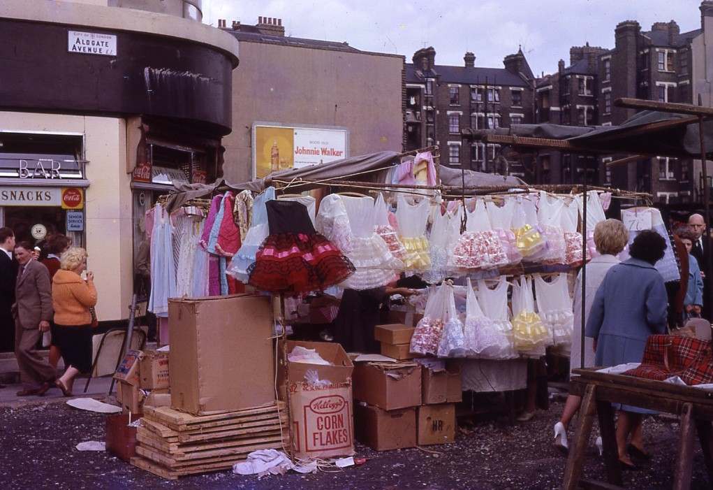 #20 Market scene Aldgate Avenue 1962