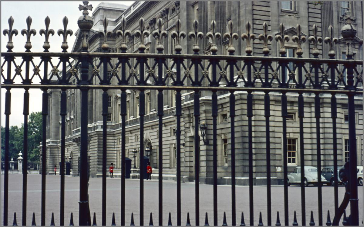 #26 Behind bars: Buckingham Palace over fifty years ago July 1962