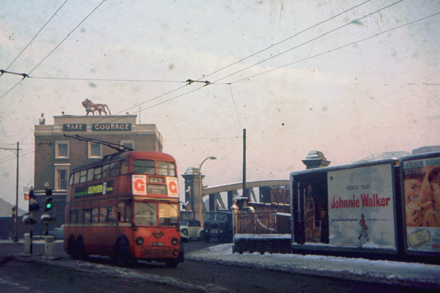 #32 Harrow Road at Westbourne Terrace, 2 Jan 1962.
