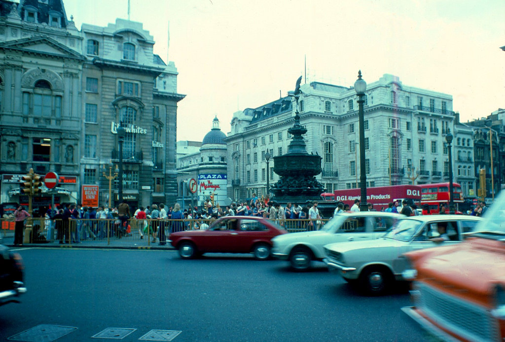 #5 Picadilly Circus