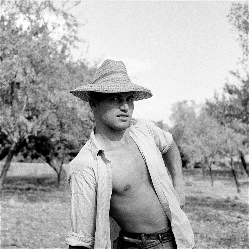 #34 Portrait of man with a hat, 1956