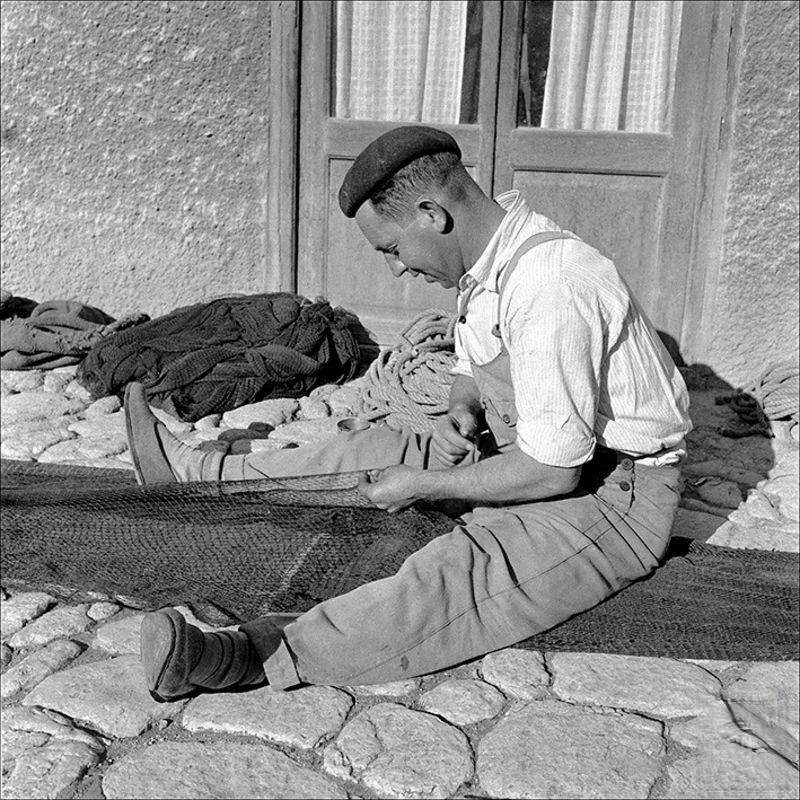 #35 Man with a network, 1956