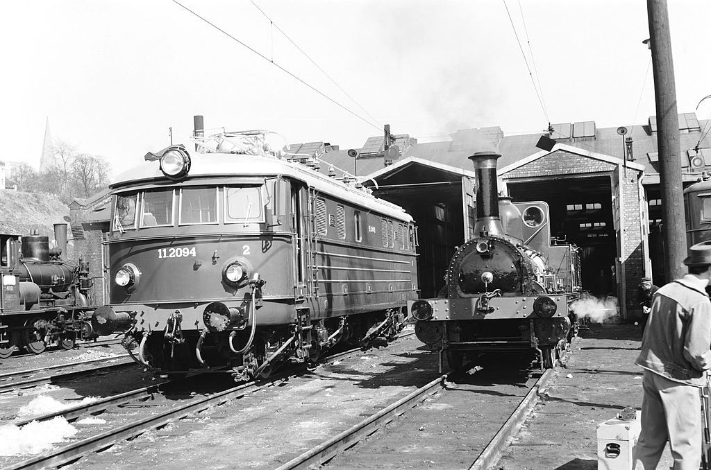 #39 Electric and steam locomotives at Oslo, Norway, 1954.