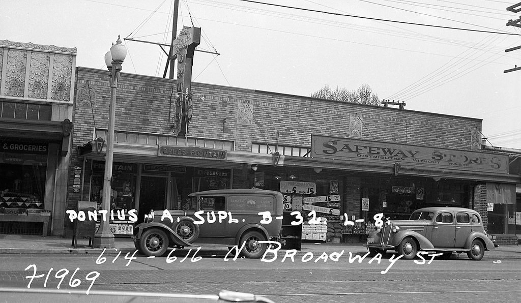#33 Broadway Safeway, Broadway at Mercer, 1937