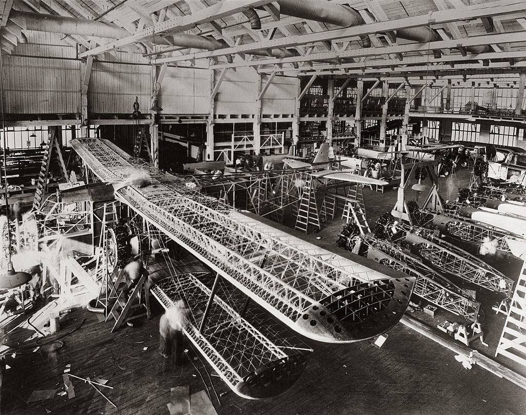 #5 A hall of Boeing Airplane Company in Seattl with big three-motor transport aeroplanes, 1931.
