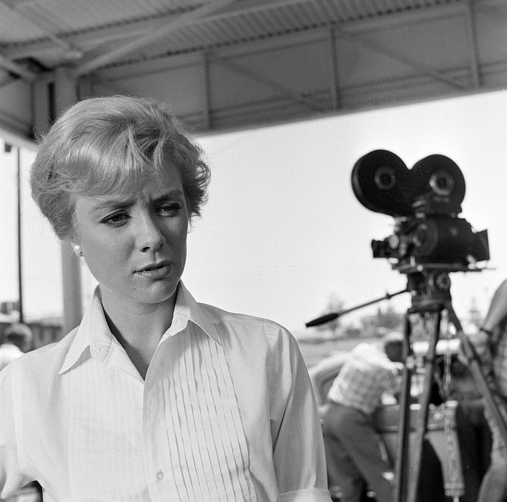 Inger Stevens as Nan Adams in “The Hitch-hiker”. Season 1, episode 16, ‘The Twilight Zone’, July 23, 1959.