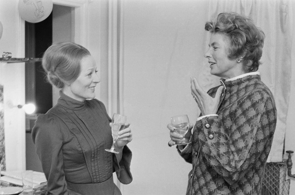 #3 Maggie Smith with Swedish actress Ingrid Bergman at the Cambridge Theatre in London’s West End, 1970.