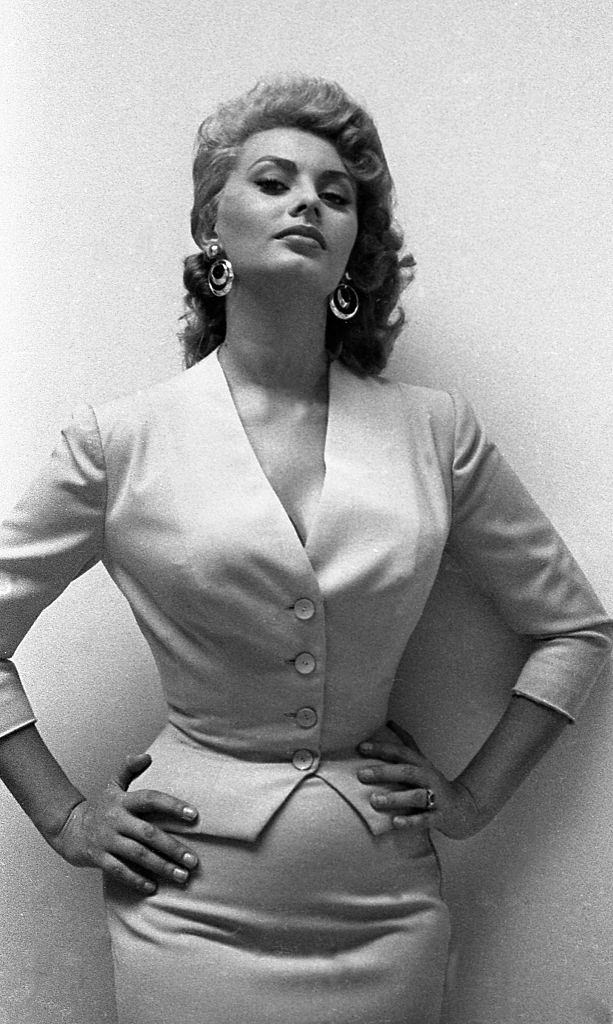 #15 Sophia Loren starting her career posing for the camera , 1954.
