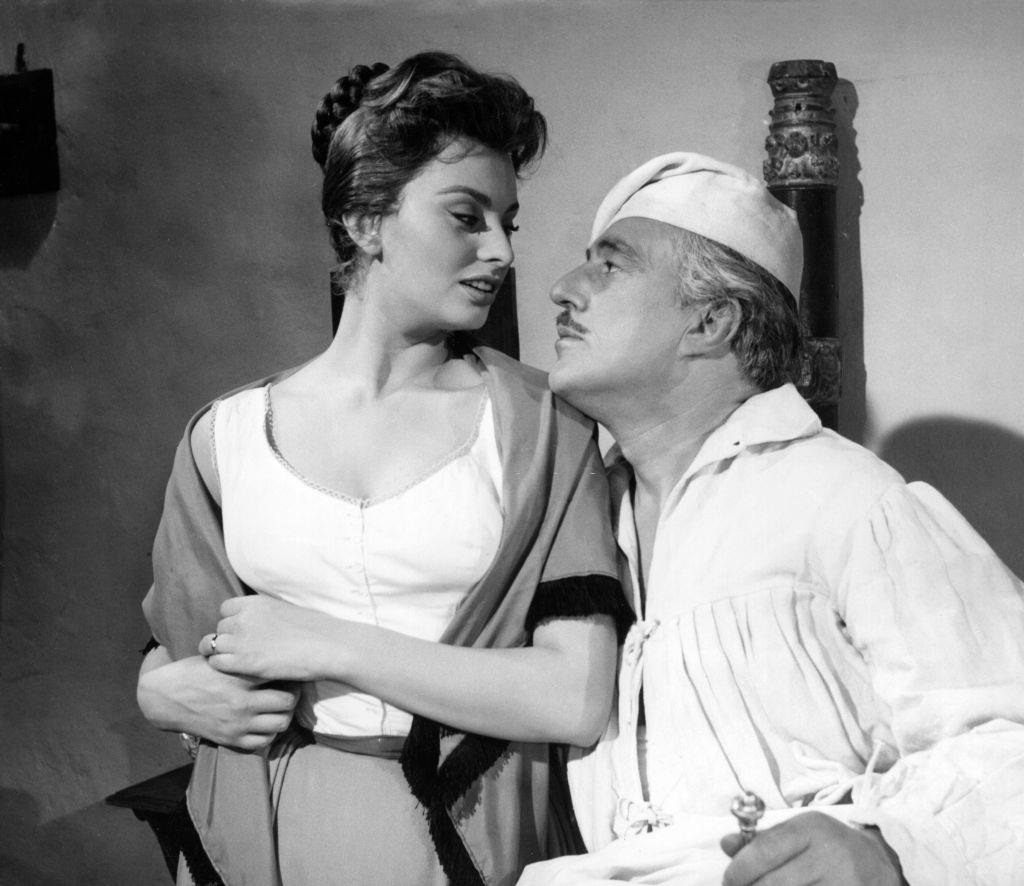 #10 Sophia Loren and Vittorio De Sica acting in a scene from the film ‘The beautiful miller’, 1955.