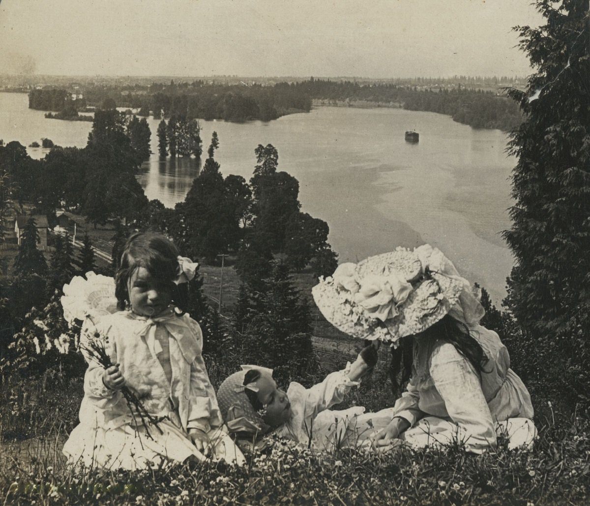 #9 Central Library on SW 10th, 1902.
