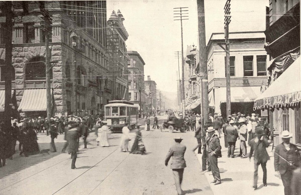#44 SW Washington & 3rd, 1905