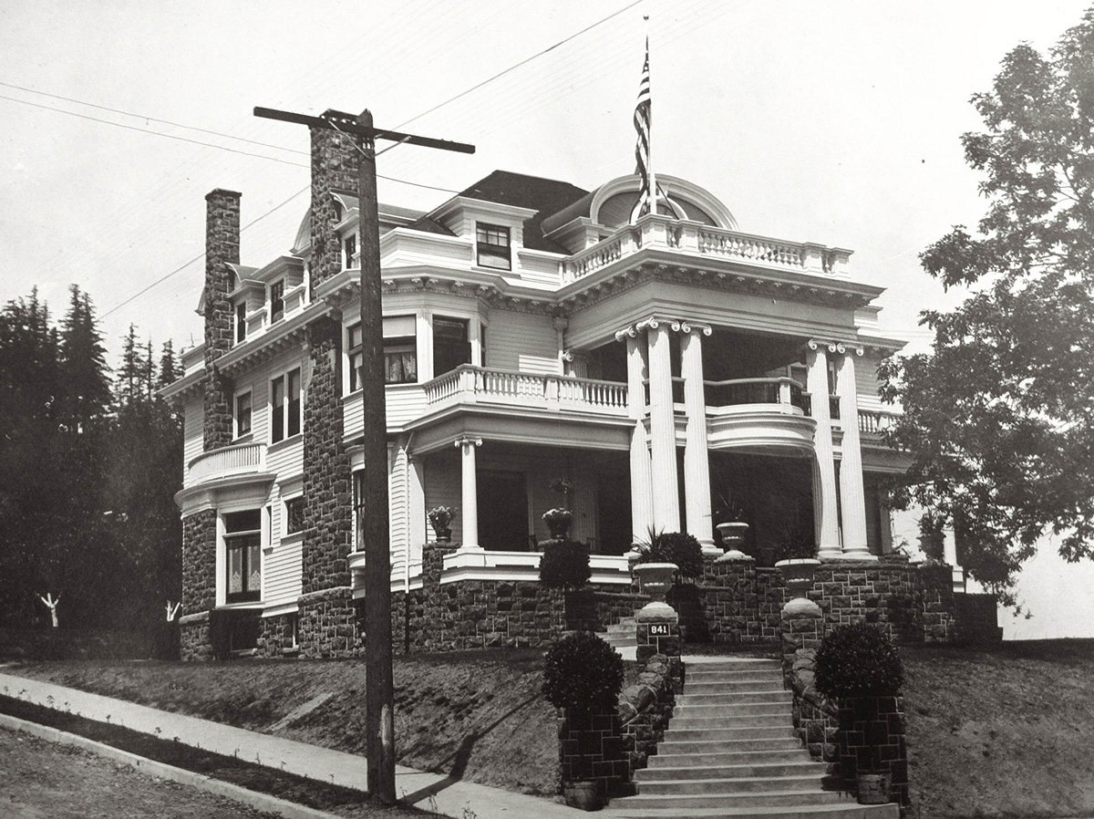 #49 Drs Henry & Viola Coe Home, 1907