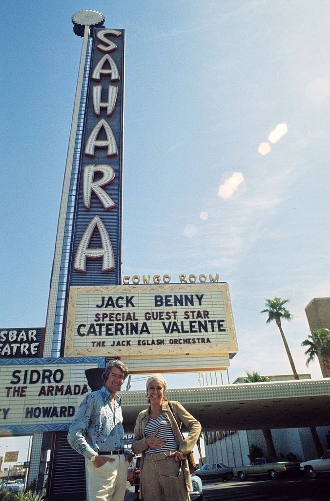 #36 Caterina Valente with Rudi Carrell in Las Vegas, 1973.