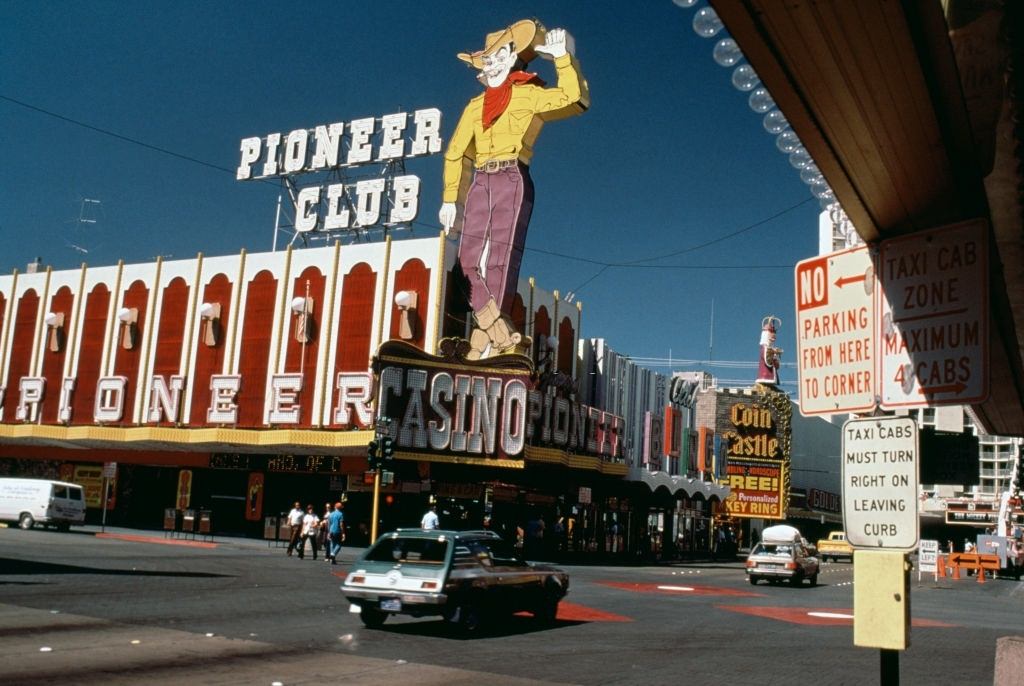 #39 Pioneer Club, Las Vegas, 1979.