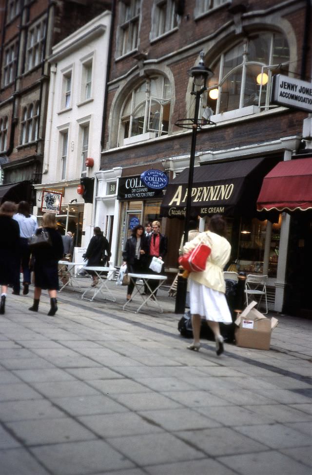 #40 South Molton Street, London, 1984