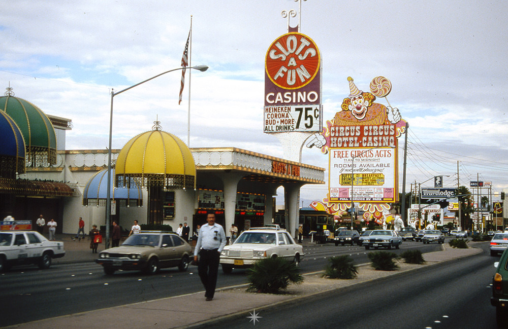 #47 Driving up the Strip, December 1990