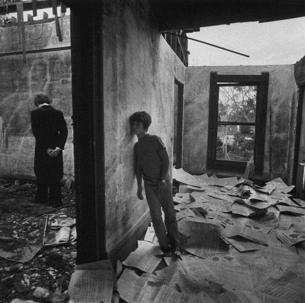 The Dream Collector: Photographer Recreated Childhood’s Nightmare From the 1960s Photography