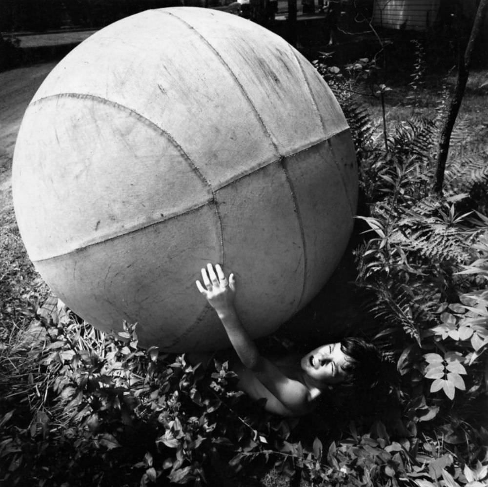 The Dream Collector: Photographer Recreated Childhood’s Nightmare From the 1960s Photography