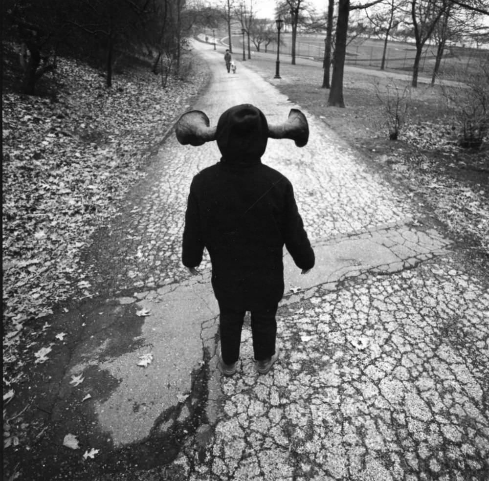 The Dream Collector: Photographer Recreated Childhood’s Nightmare From the 1960s Photography
