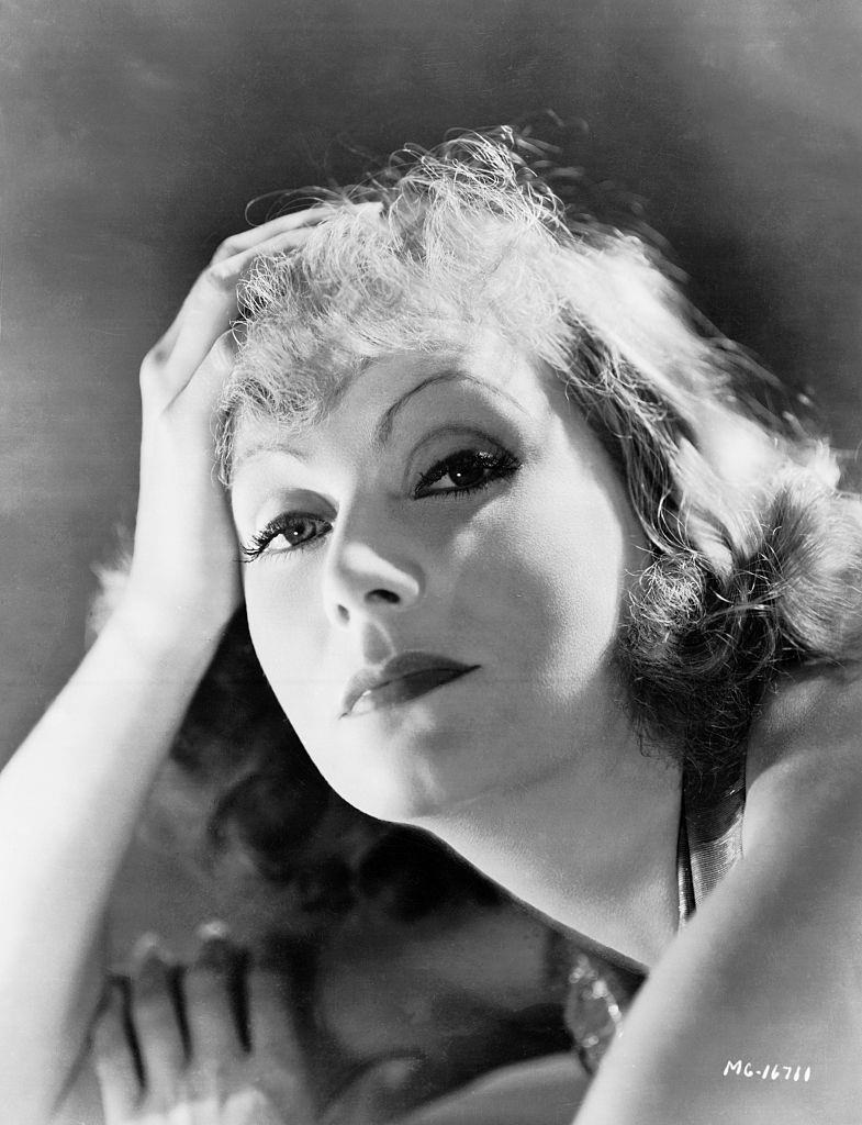 #10 Greta Garbo posing for a portrait, 1928.