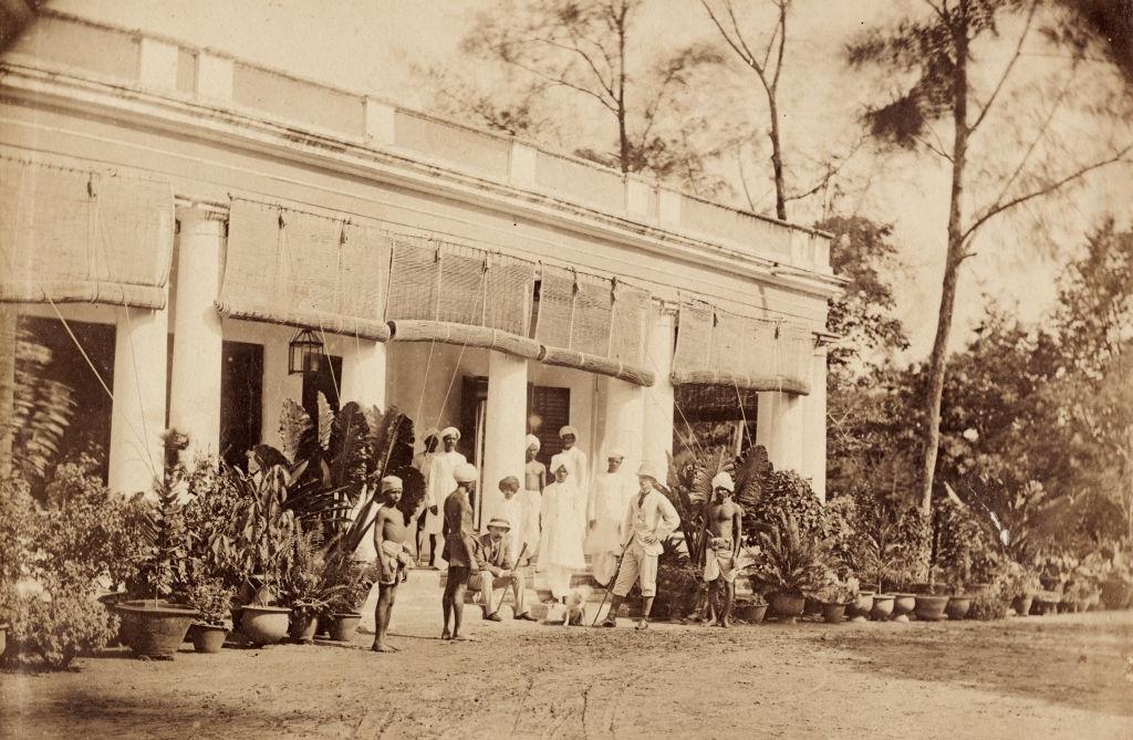 #40 British Bungalow on Numgumbawkum Road in Madras, 1870s.
