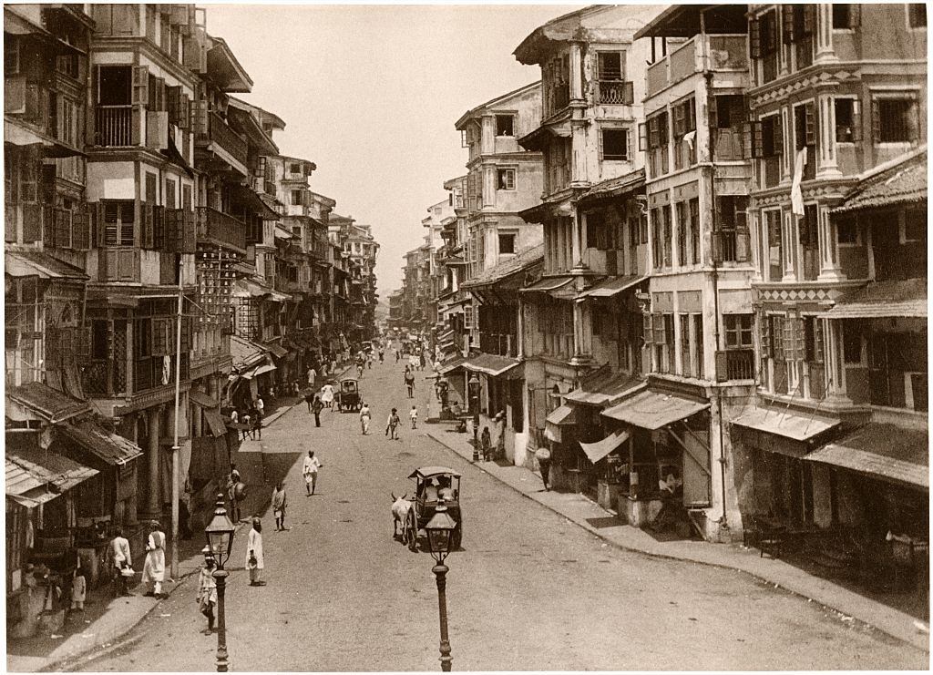 #43 Street Scene, Mumbai, 1870s.